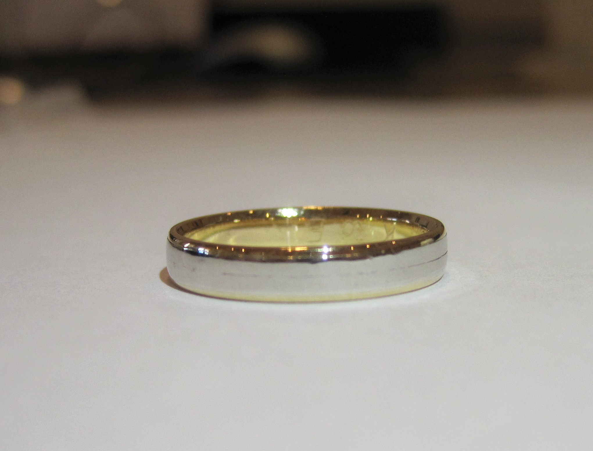 プラチナと18金のコンビリングの切れ修理 ジュエリーリフォーム 修理の専門店 大阪 豊中にあるre Switch