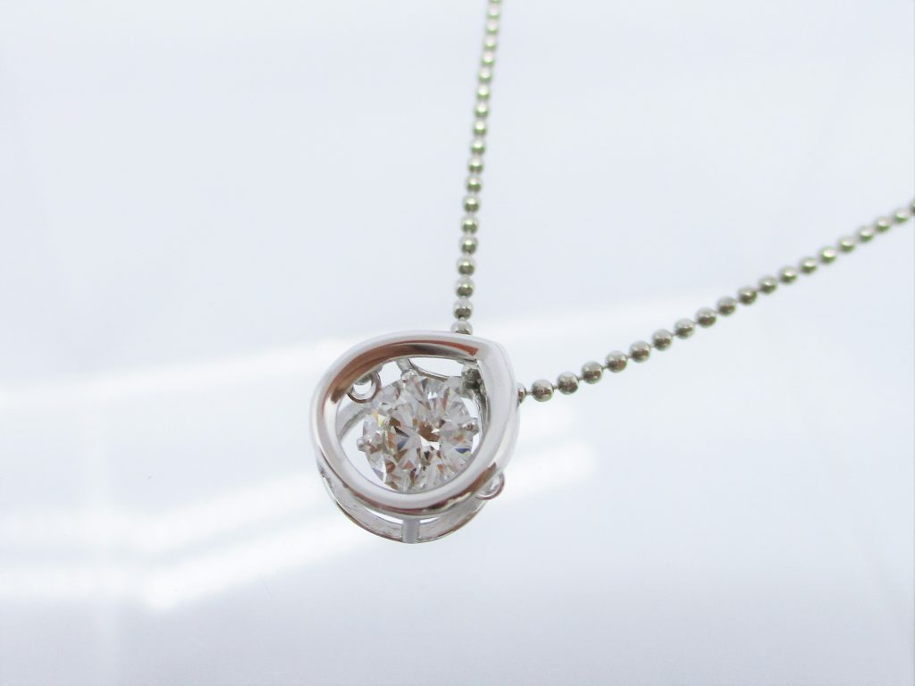 婚約指輪をダンシングストーンネックにリフォーム | ジュエリー  